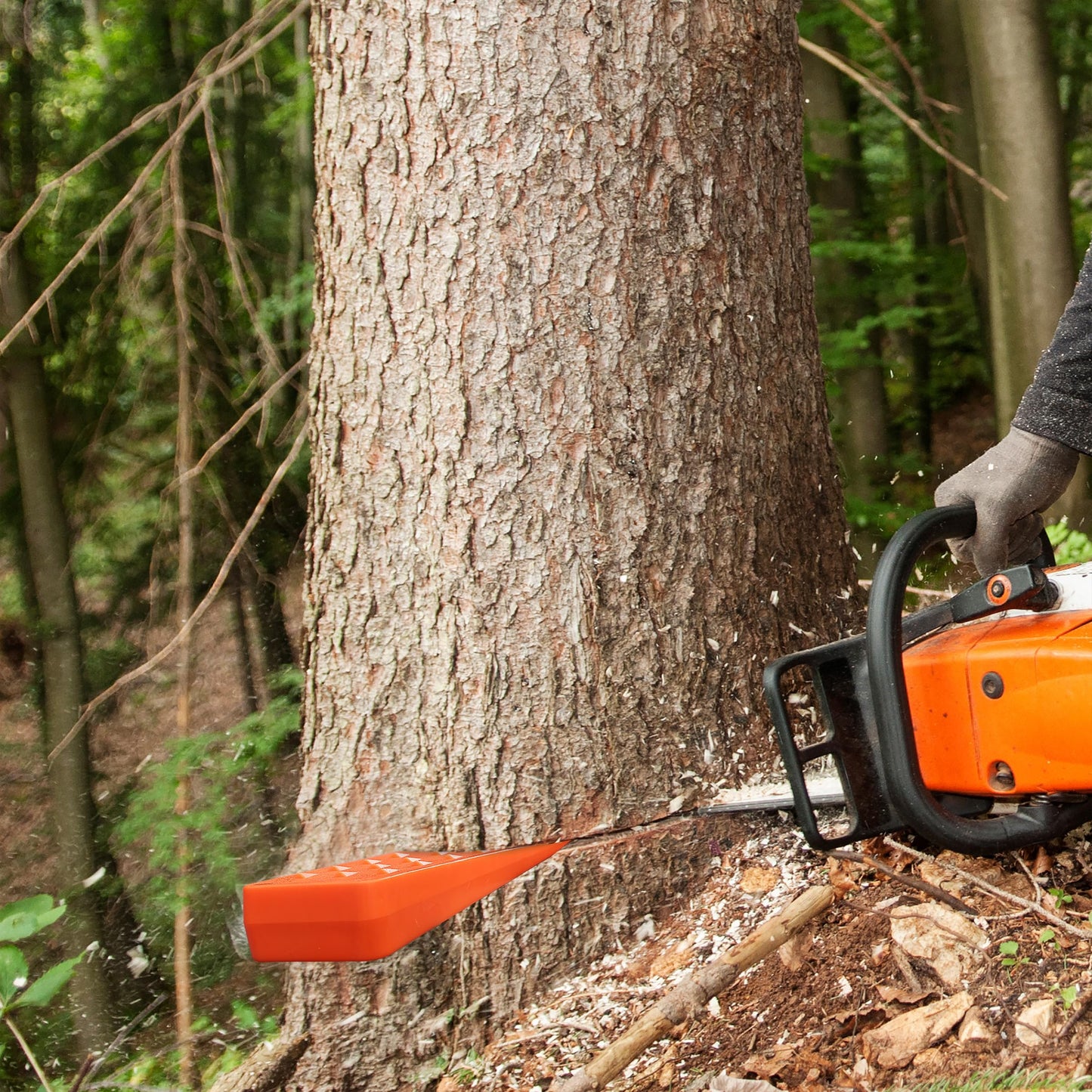 UNCO- Tree Felling Wedges with Spikes, 4Pack, 5.5" & 8" Wedges with Storage Bag, Splitting Wedge, Plastic Wedges, Logging Tools and Equipment, Chainsaw Wedges for Trees